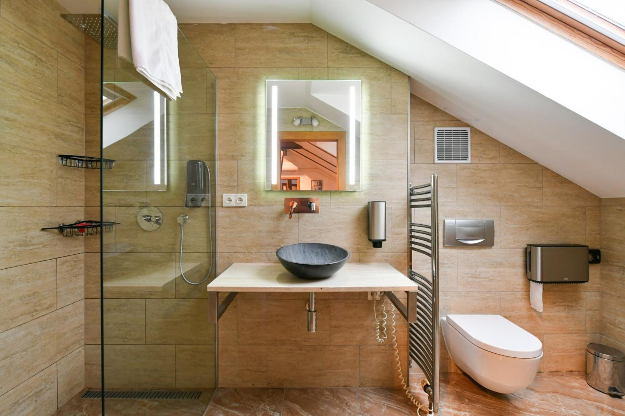 Amazing Charles Bridge Apartment Prague Luaran gambar