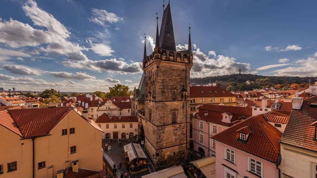 Amazing Charles Bridge Apartment Prague Bilik gambar